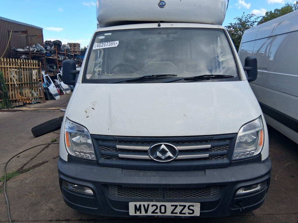 2020 SAIC LDV V80 OSF DRIVER SIDE FRONT RIGHT HEADLIGHT HEAD LAMP