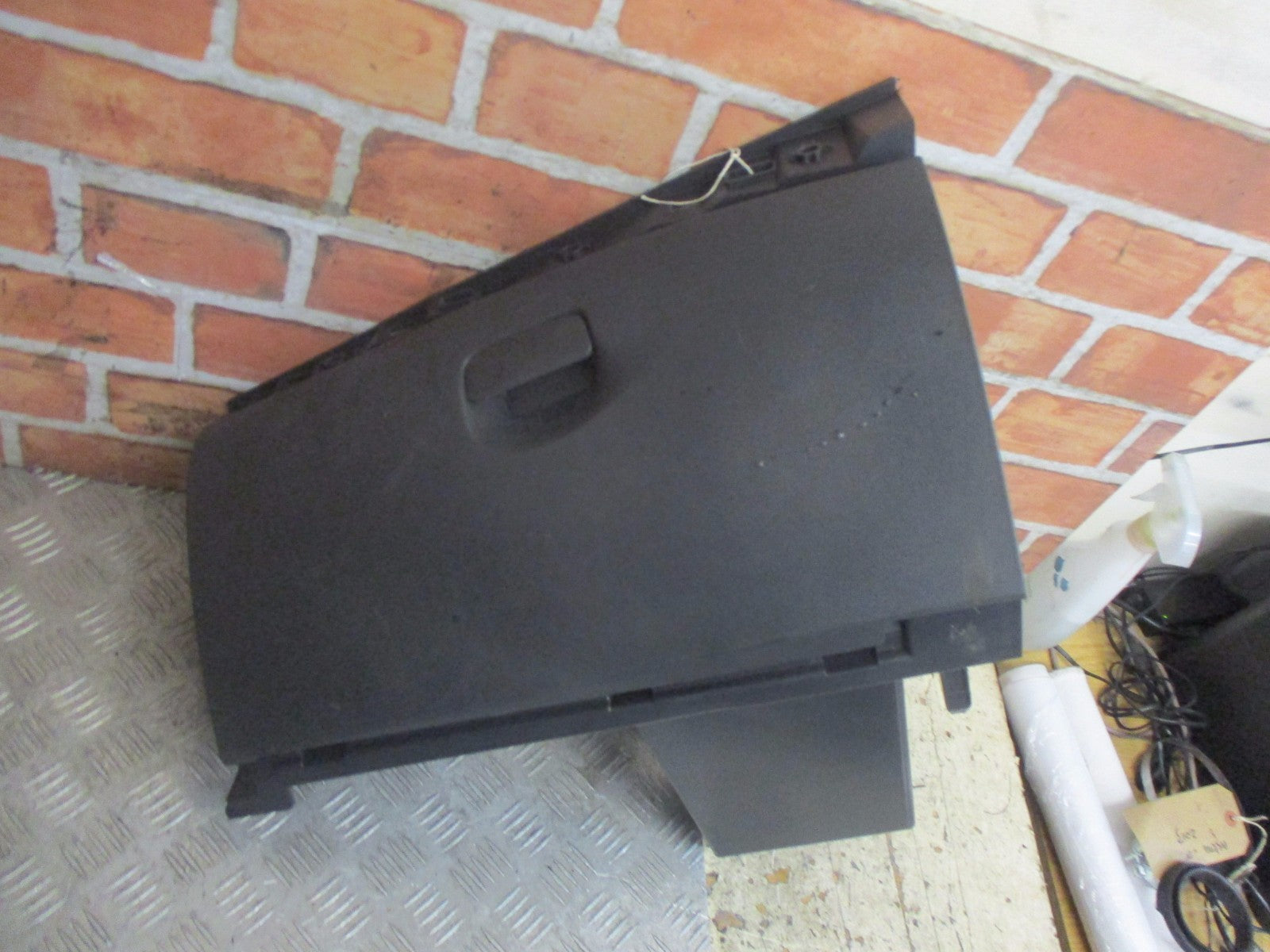 RENAULT MEGANE 2013 MK3 GLOVE BOX GLOVEBOX LID STORAGE COMPARTMENT 681080011R