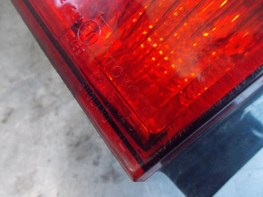 TOYOTA COROLLA 2007 NSR PASSENGER SIDE REAR LIGHT TAIL LIGHT