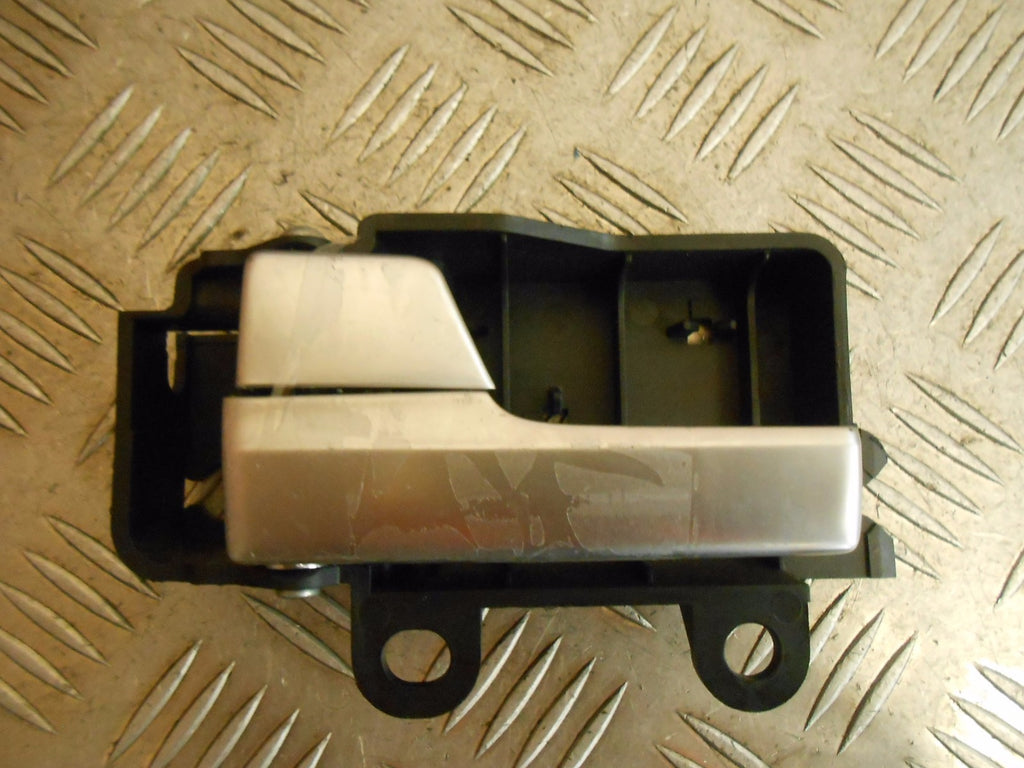 FORD FOCUS C-MAX 2007 DOOR INTERIOR CHROME HANDLE SET 3M51 R22600 3M51 R22601