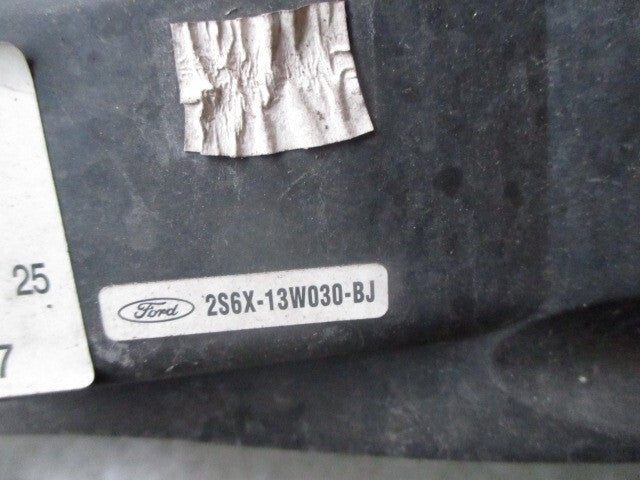 2005 FORD FIESTA NS PASSENGER SIDE HEADLIGHT 2S6X13W030BJ