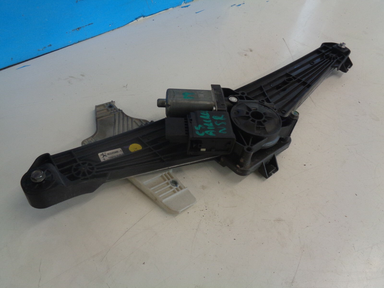 CITROEN C5 AIRCROSS NSR PASSENGER SIDE REAR WINDOW REGULATOR & MOTOR 9822455080