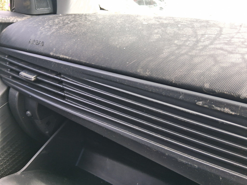 2026 HYUNDAI I20 MK3 FRONT CENTRE DASHBOARD AIR VENTS