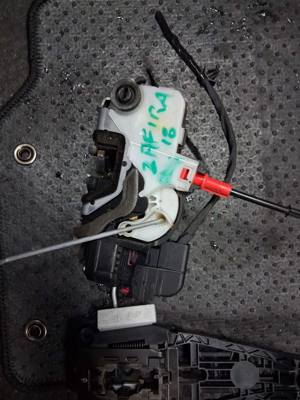 2018 VAUXHALL ZAFIRA C OSR DRIVER SIDE REAR RIGHT DOOR LOCK MECHANISM 13579556
