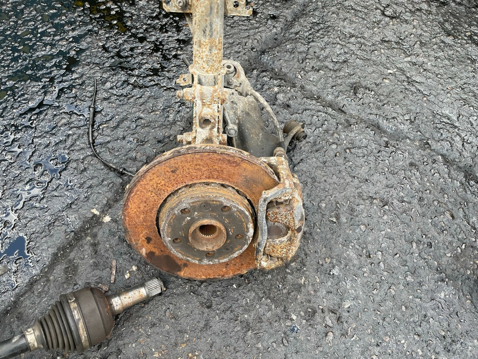 2013 RENAULT KANGOO MK2 1.5 DIESEL OS DRIVER SIDE SHOCK SPRING HUB LEG ARM