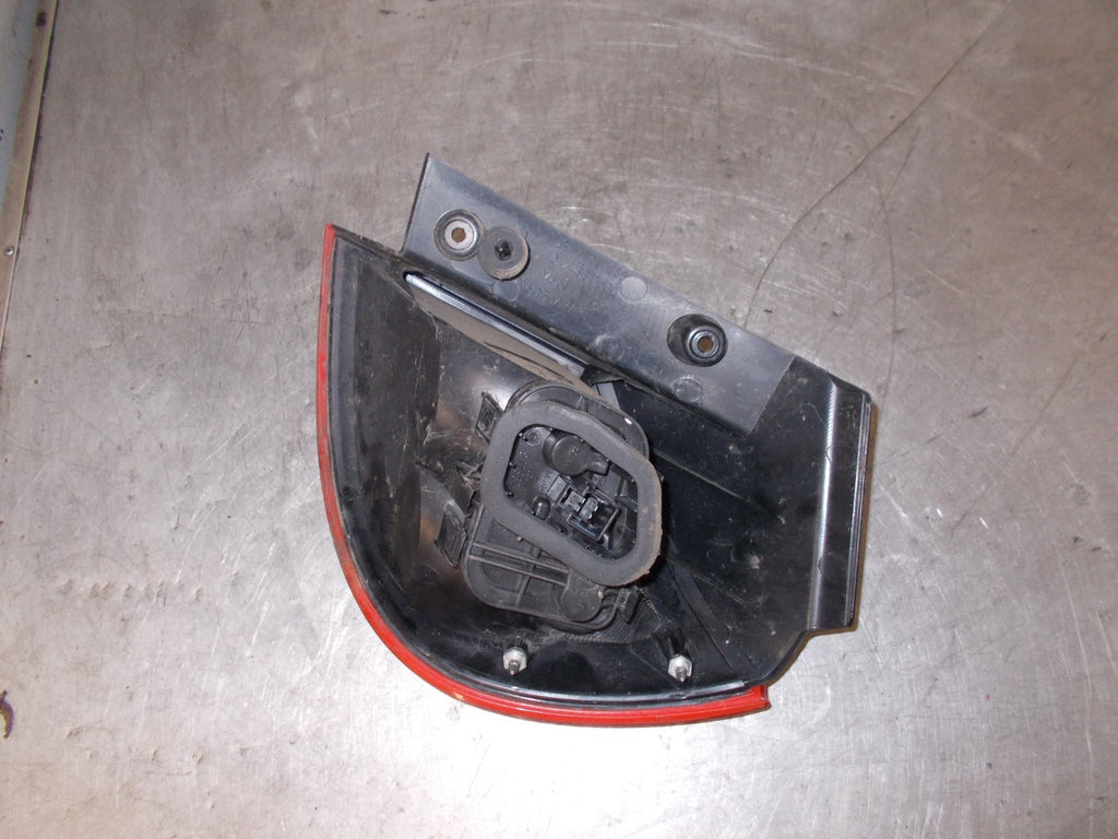 MITSUBISHI COLT 2005 OSR DRIVER SIDE REAR LIGHT TAIL LIGHT 27850202