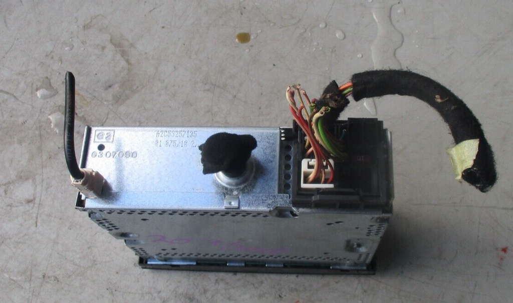 2009 PEUGEOT 207 RADIO CD PLAYER STEREO HEAD UNIT 0307090