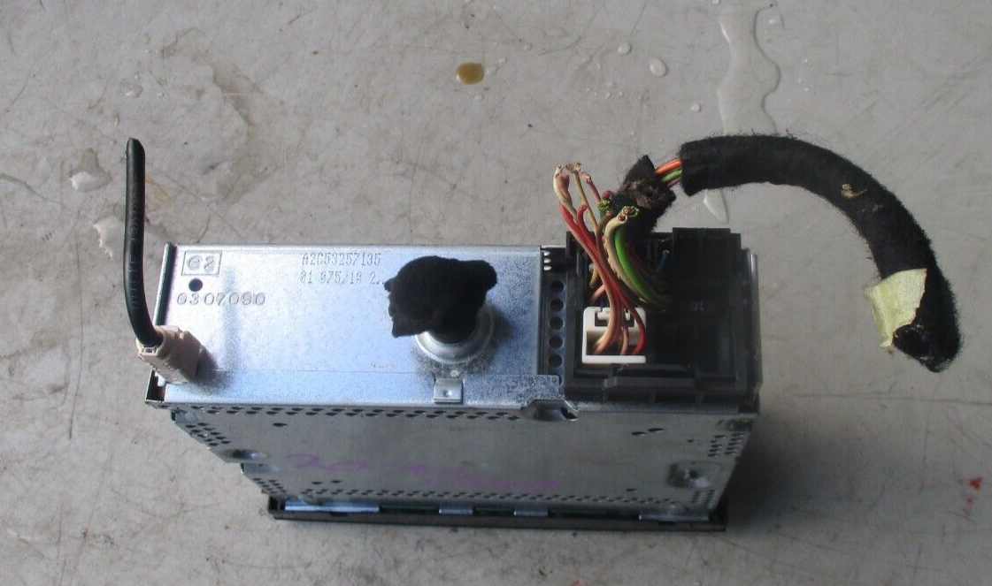 2009 PEUGEOT 207 RADIO CD PLAYER STEREO HEAD UNIT 0307090