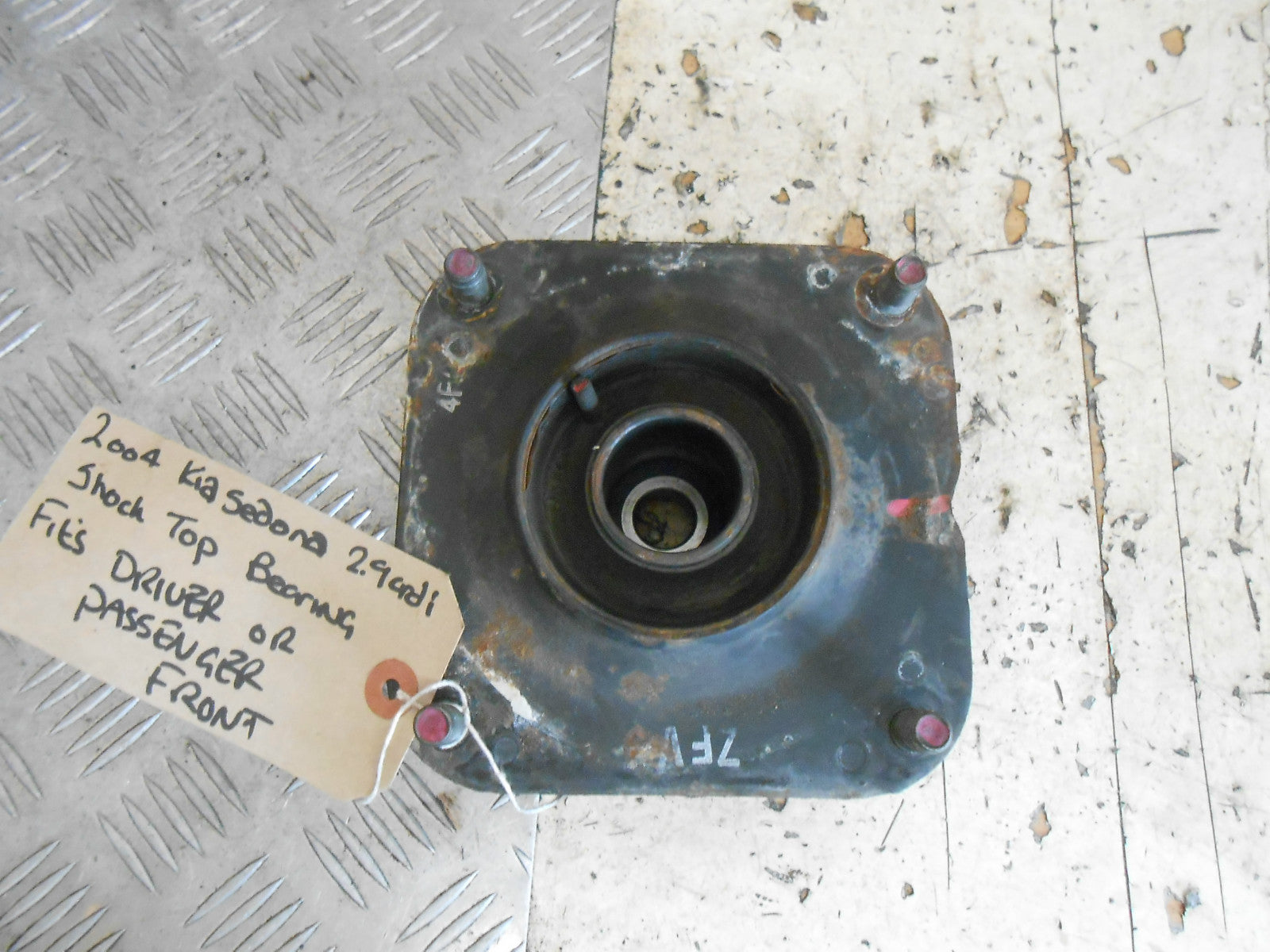 KIA SEDONA MK1 2004 2.9 PASSENGER OR DRIVER SIDE FRONT TOP SUSPENSION BEARING
