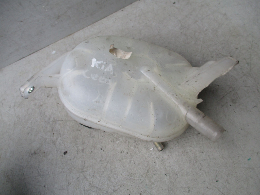 KIA CEED MK3 2019 COOLANT TANK OVERFLOW EXPANSION TANK RESERVOIR