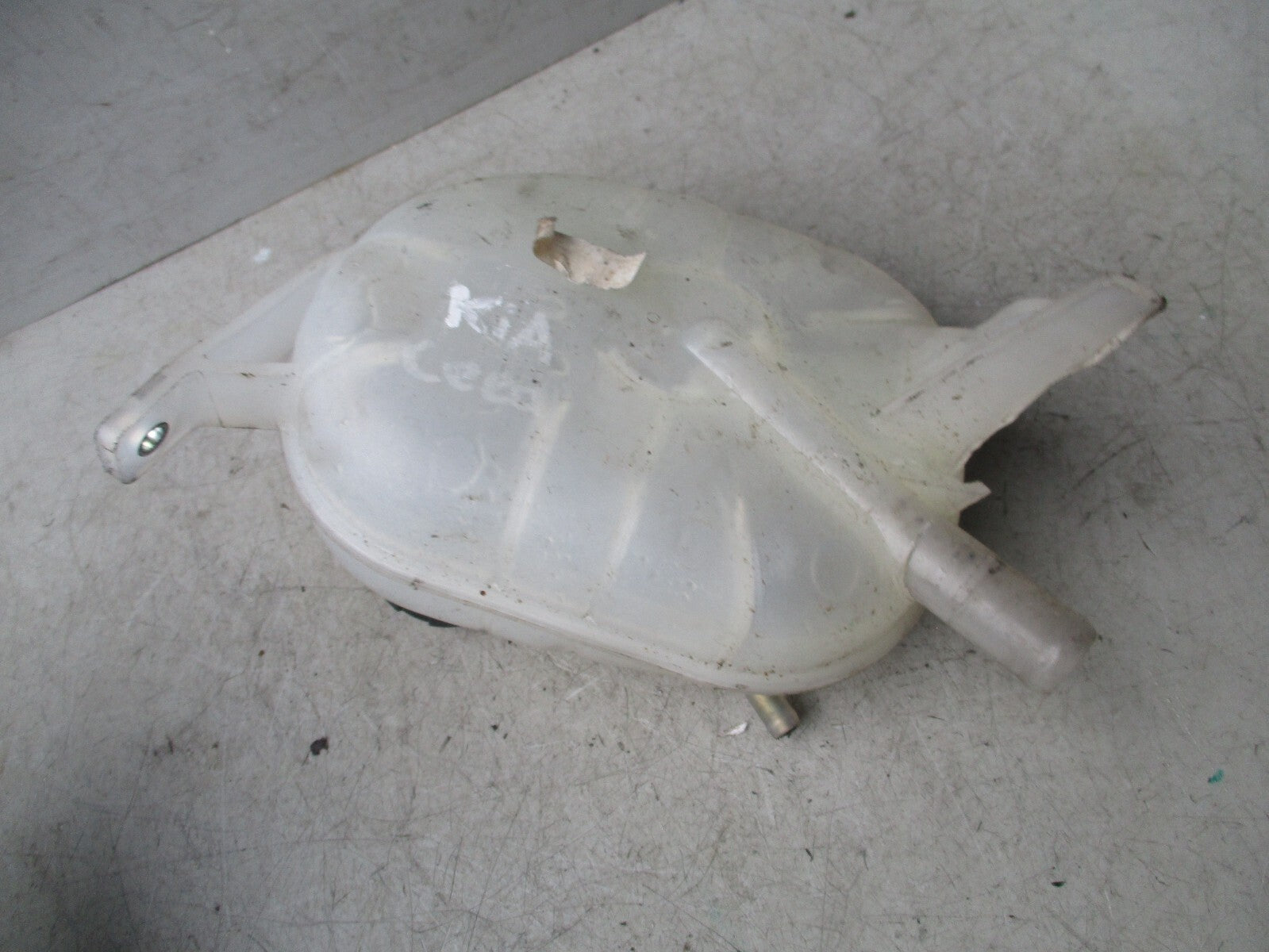 KIA CEED MK3 2019 COOLANT TANK OVERFLOW EXPANSION TANK RESERVOIR