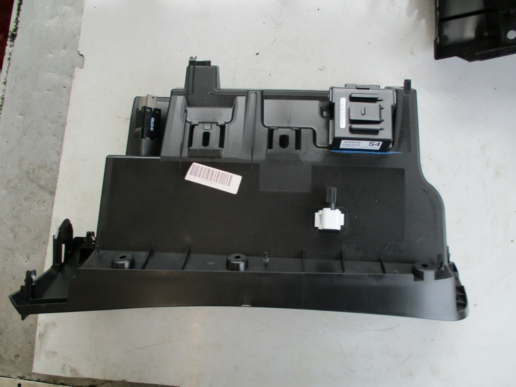 NISSAN QASHQAI J11 MK2 AIRBAG CONTROL SWITCH TRIM & MODULE 476A0HV30A