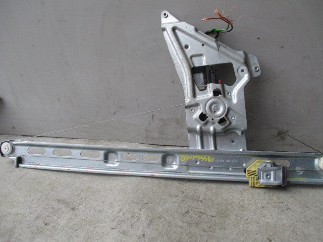 2020 MERCEDES BENZ SPRINTER W907 DRIVER SIDE FRONT WINDOW REGULATOR A9107201100