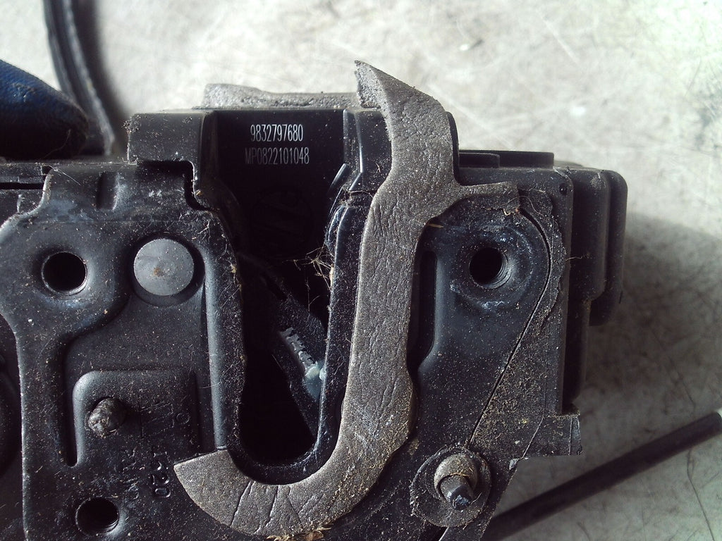 2021 CITROEN C4 MK3 OSR DRIVING SIDE REAR RIGHT SIDE DOOR LOCK HATCH 9832797680