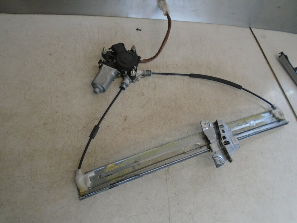 MAZDA PREMACY 2003 OS DRIVER SIDE FRONT WINDOW MOTOR REGULATOR 8620400014