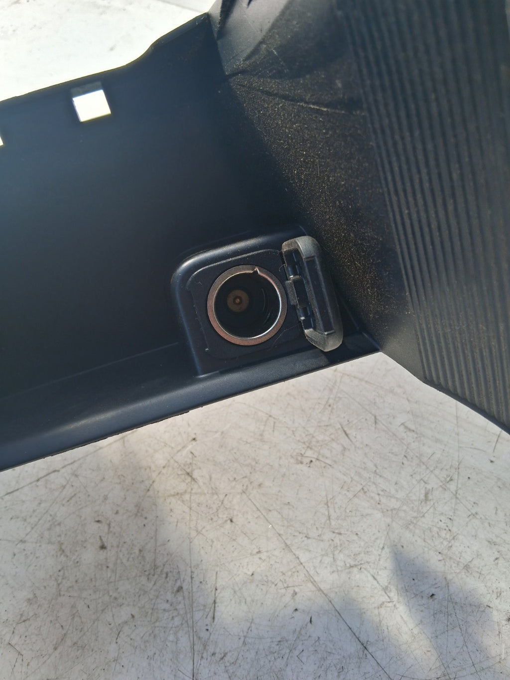 2013 MAZDA CX5 MK1 CENTRE CONSOLE USB PORT AND TRIM