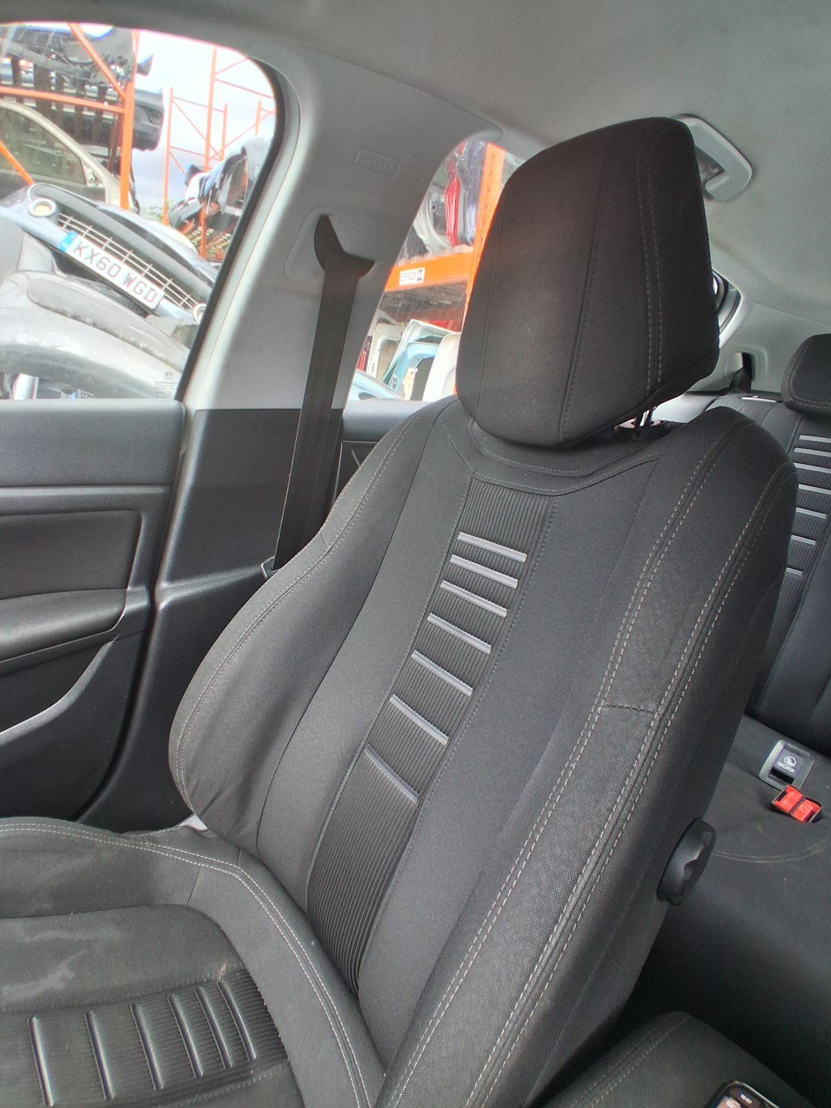 2014 PEUGEOT 308 MK2 OSF DRIVER SIDE FRONT COMPLETE SEAT HALF LEATHER