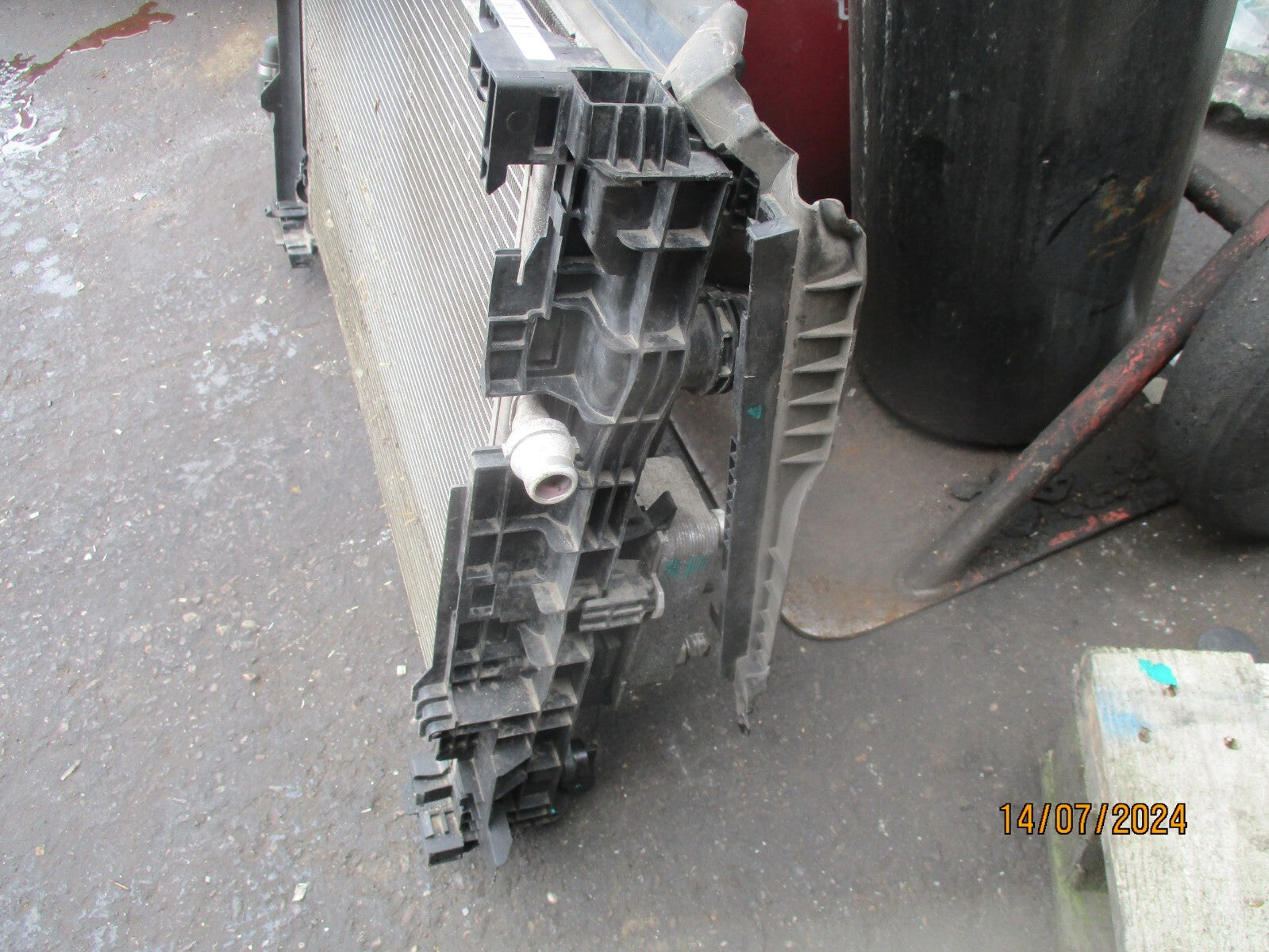 MERCEDES BENZ C CLASS W205 2017 2.1 DIESEL RADIATOR A0995002003 RP 41