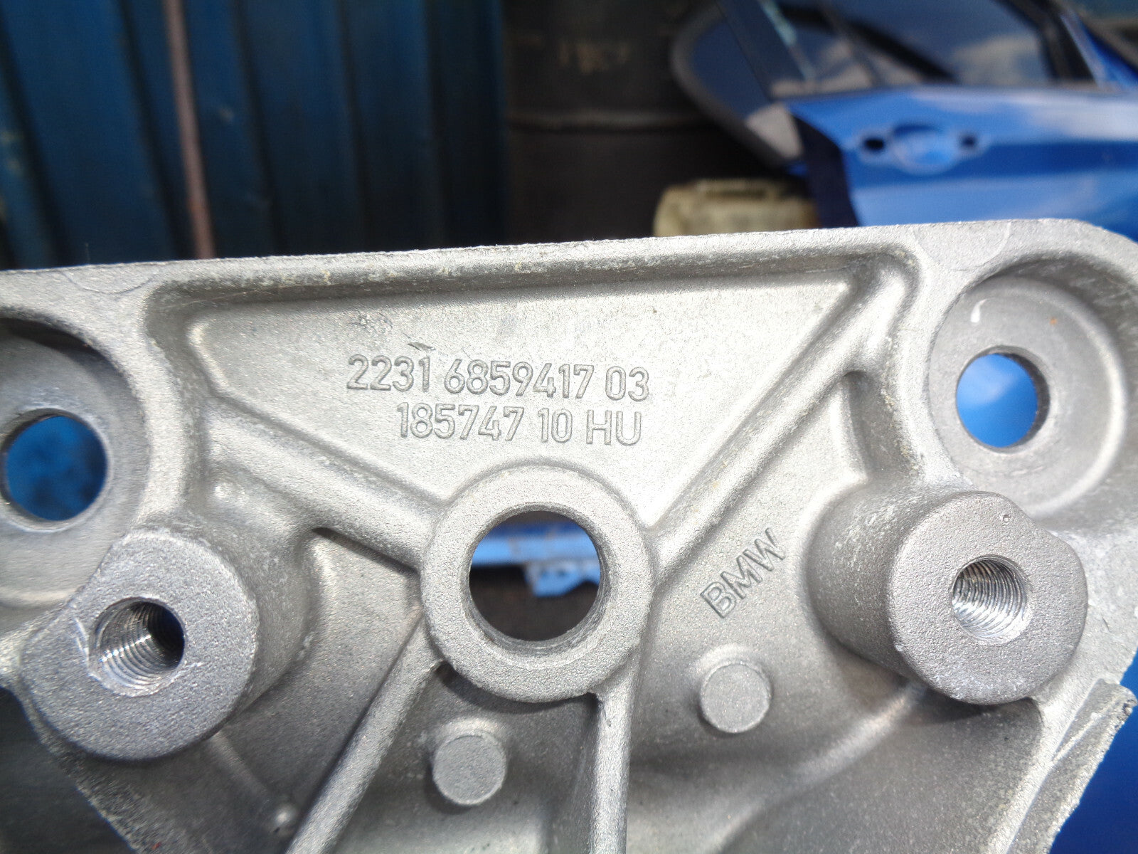 BMW 1 SERIES F20 2019 LCI 2.0 PETROL AUTOMATIC GEARBOX MOUNT BRACKET 9859417