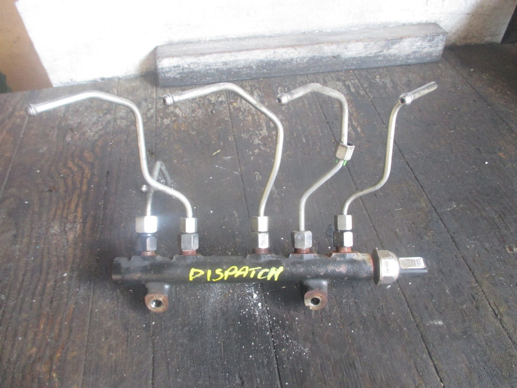 FORD FIESTA 2011 DIESEL FUEL INJECTOR RAIL 9685297580