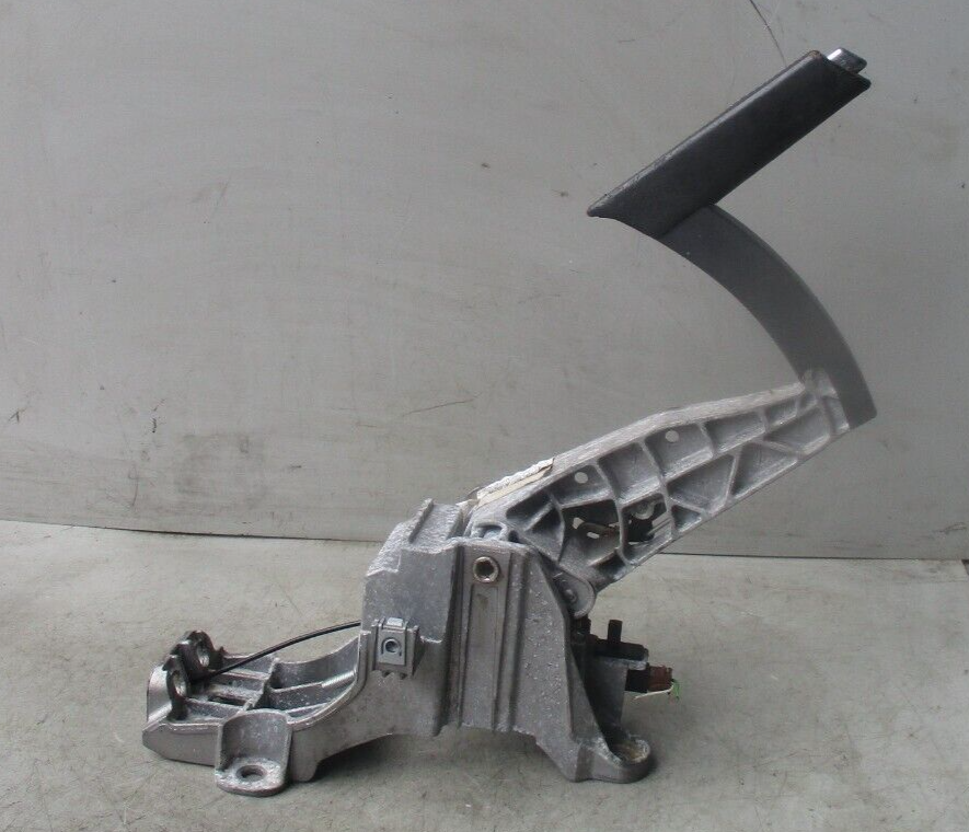 2014 PEUGEOT 308 MANUAL HANDBRAKE LEVER HANDLE MECHANISM 98025741ZD