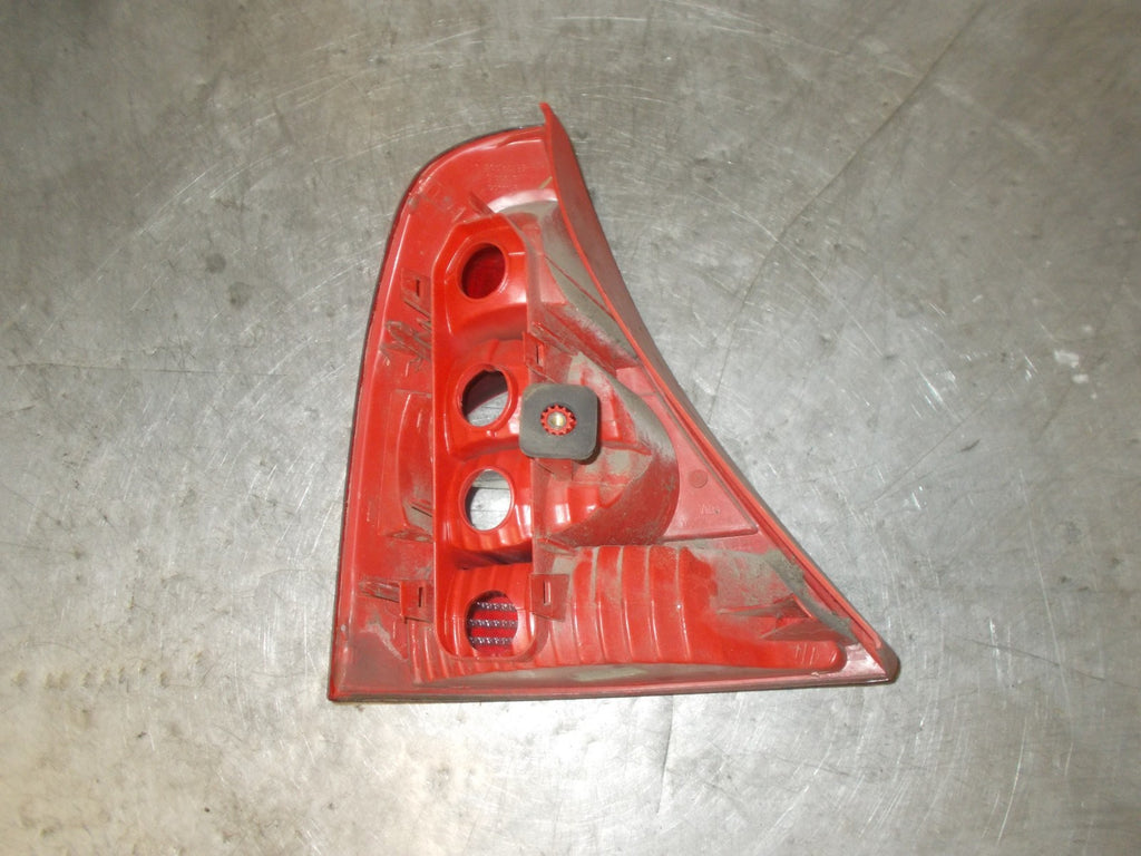 RENAULT CLIO 2003 FACELIFT OSR DRIVER SIDE REAR LIGHT TAIL LIGHT 8200071414