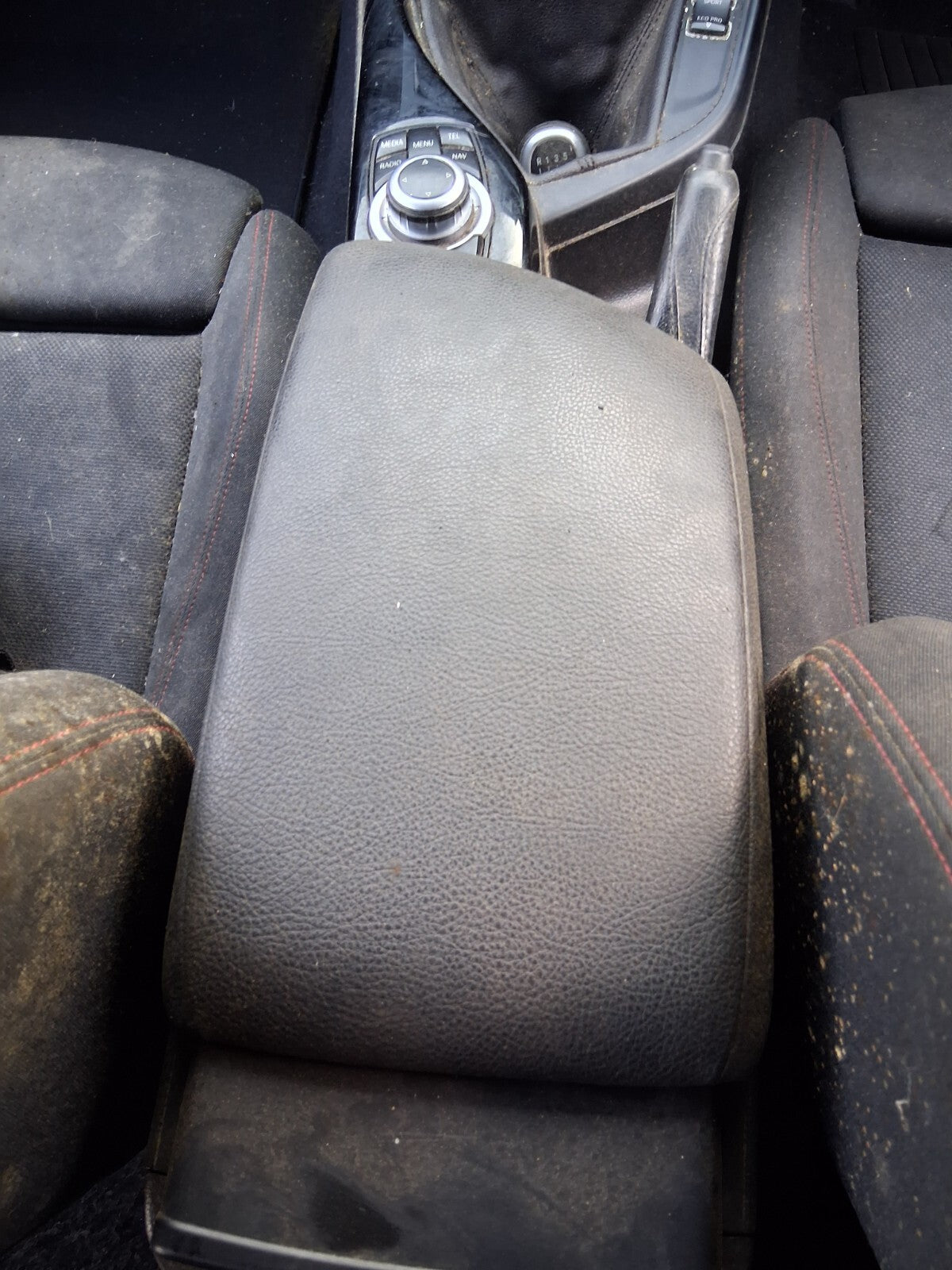2015 BMW 1 SERIES F20 LCI CENTRE CONSOLE LEATHER ARM REST