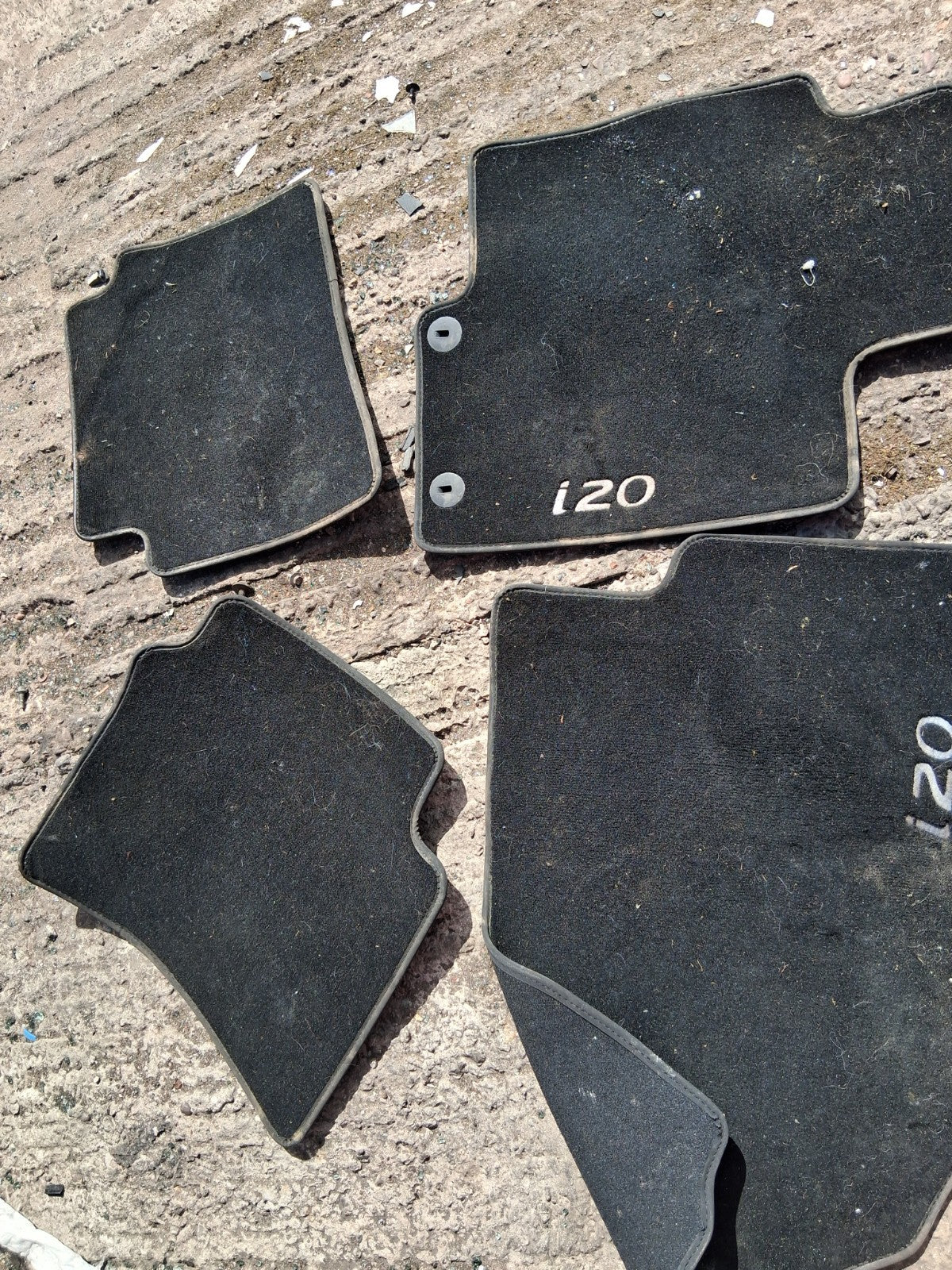 2026 HYUNDAI I20 MK3 FRONT AND REAR SET OF FLOOR MATS