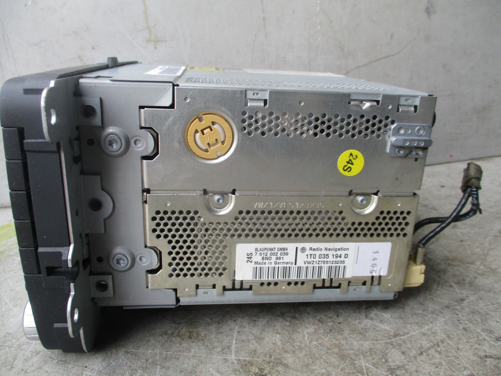 VOLKSWAGEN PASSAT 2006 RADIO CD GPS PLAYER HEAD UNIT 1T0035194D