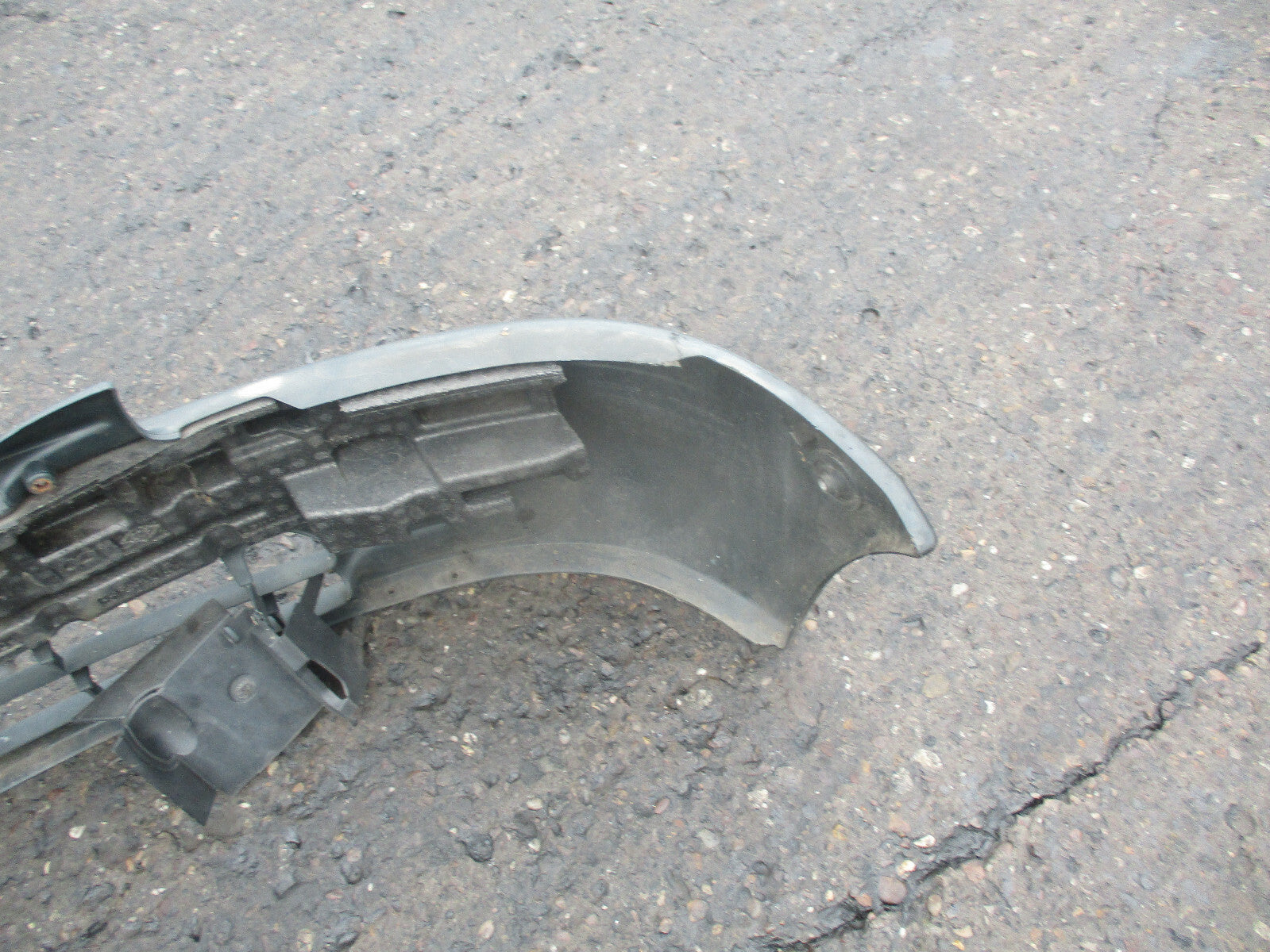 RENAULT KANGOO MK1 FRONT BUMPER PLASTIC BLACK COMPLETE