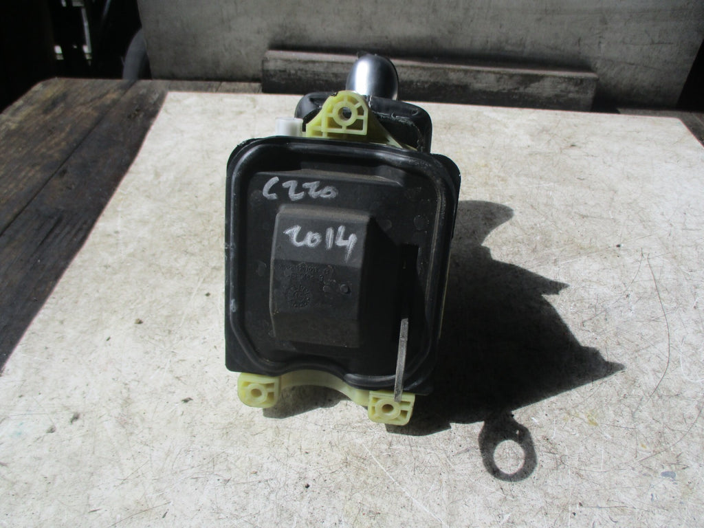 MERCEDES BENZ C CLASS W204 2014 AUTOMATIC GEARSTICK A2042677524