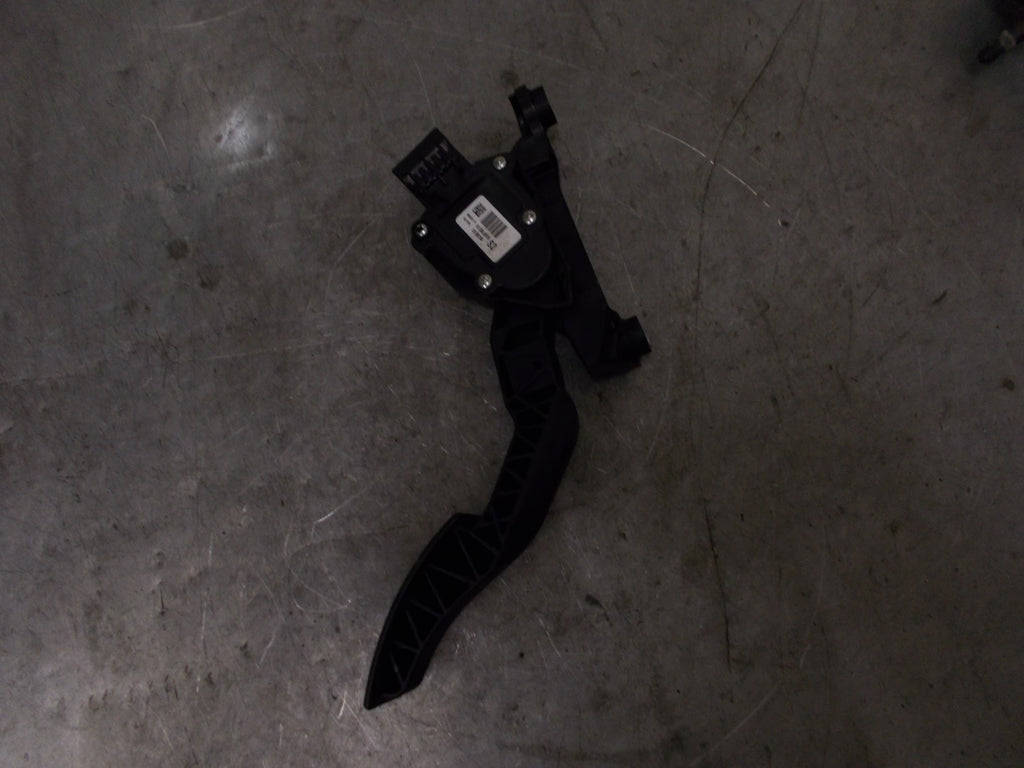 KIA RIO UB MK3 2015 1.4 ACCELERATOR THROTTLE PEDAL