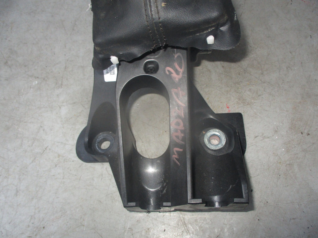 MAZDA 3 2020 2.0 PETROL MANUAL GEARSTICK SHIFTER BCKN46100A