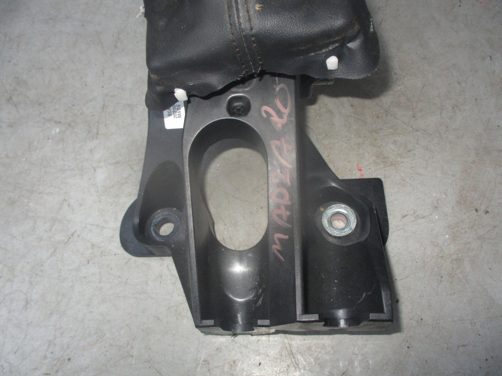 MAZDA 3 2020 2.0 PETROL MANUAL GEARSTICK SHIFTER BCKN46100A