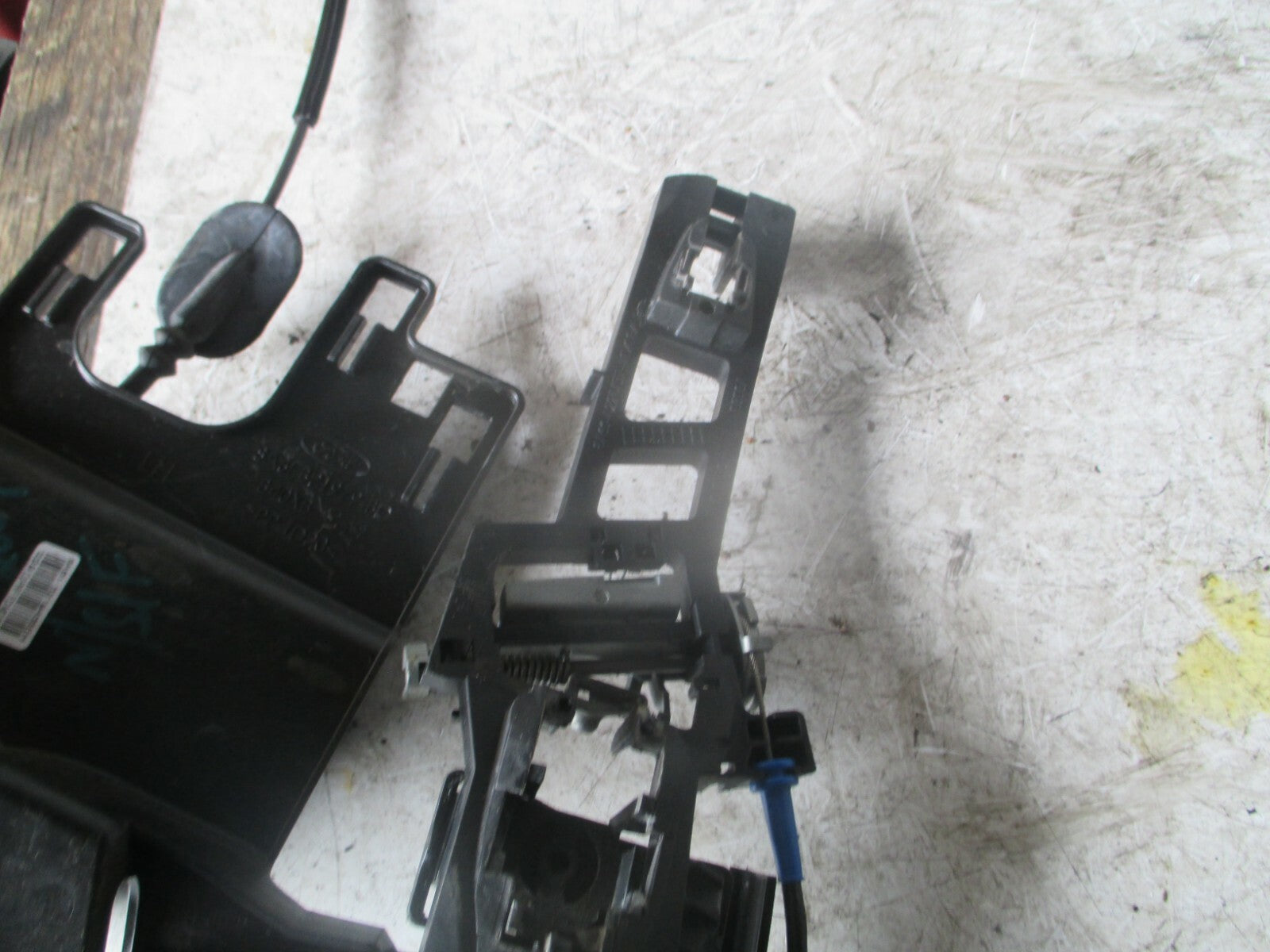 FORD FIESTA 2009 MK7 NSF FRONT PASSENGER SIDE DOOR LOCK MECHANISM 8A61B21979