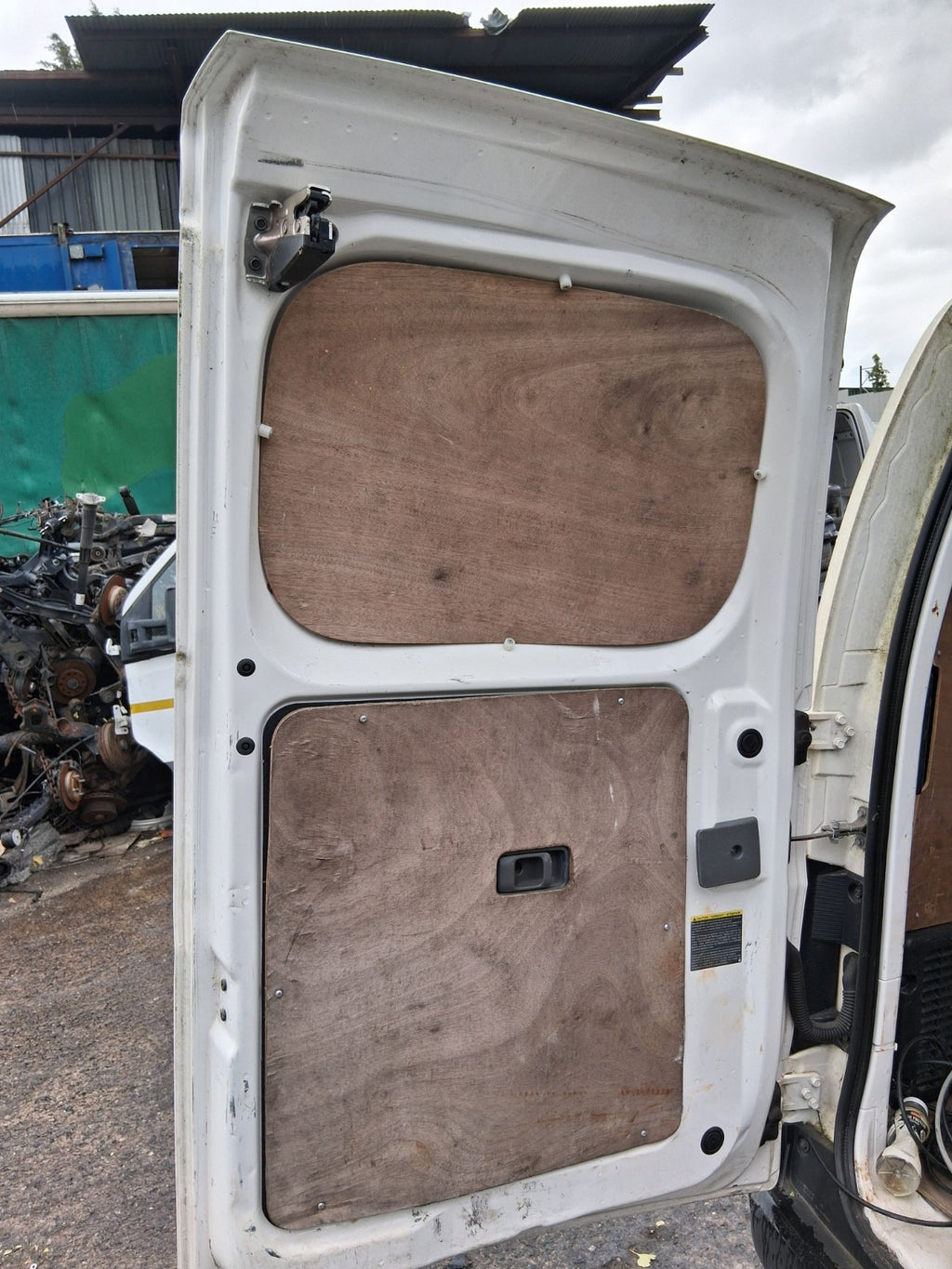 2018 NISSAN NV200 NSR PASSENGER SIDE REAR LEFT COMPLETE DOOR WHITE