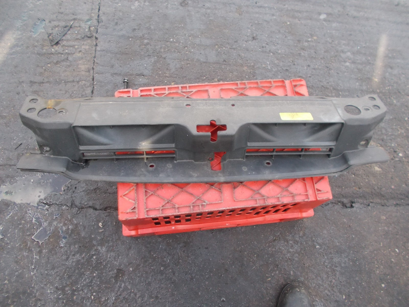 2005 HYUNDAI SANTA FE MK1 INTERCOOLER DUCT BONNET PLASTIC PANEL 8641026910