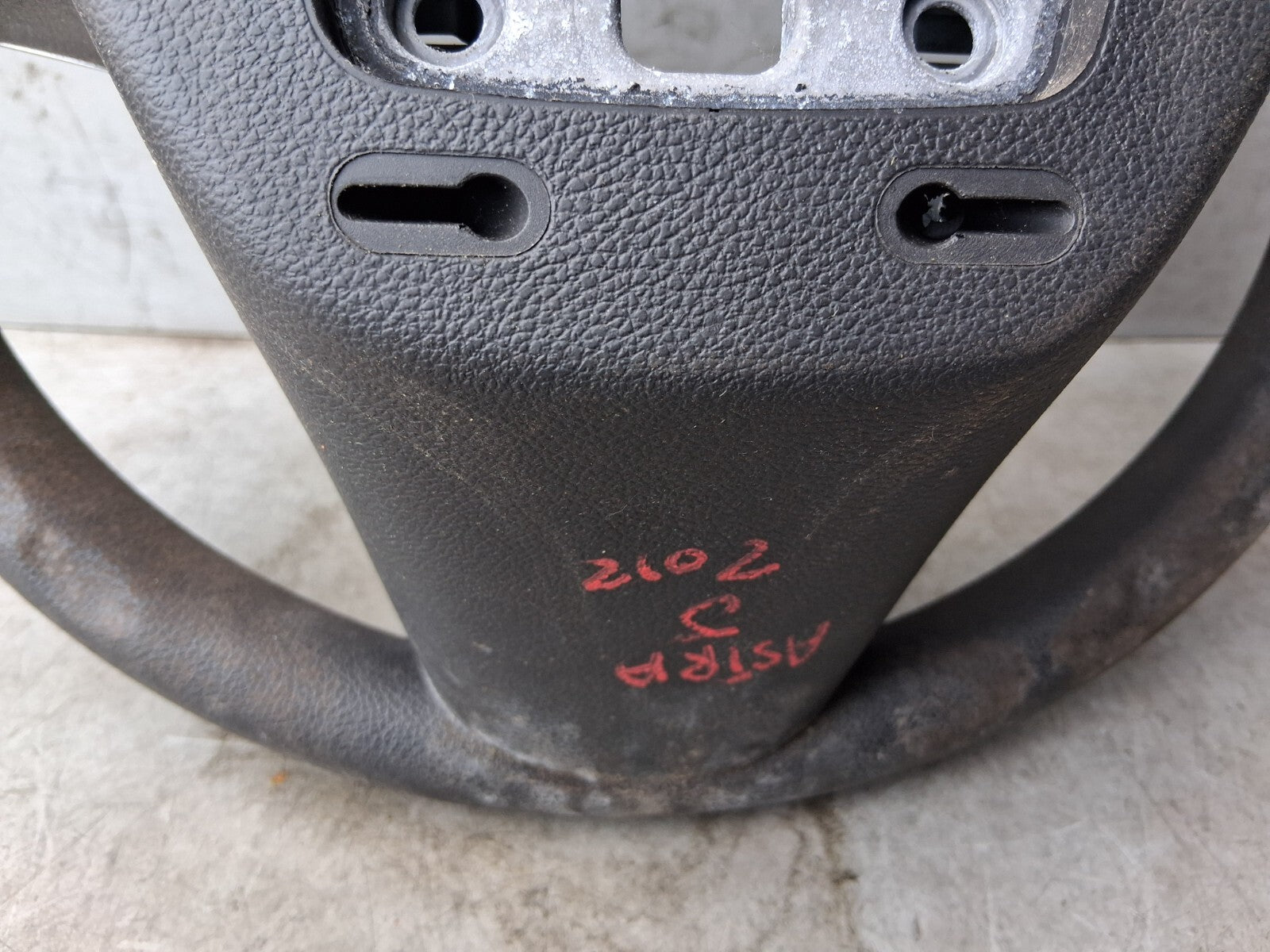 2012 VAUXHALL ASTRA J MULTIFUNCTIONAL STEERING WHEEL 13351023