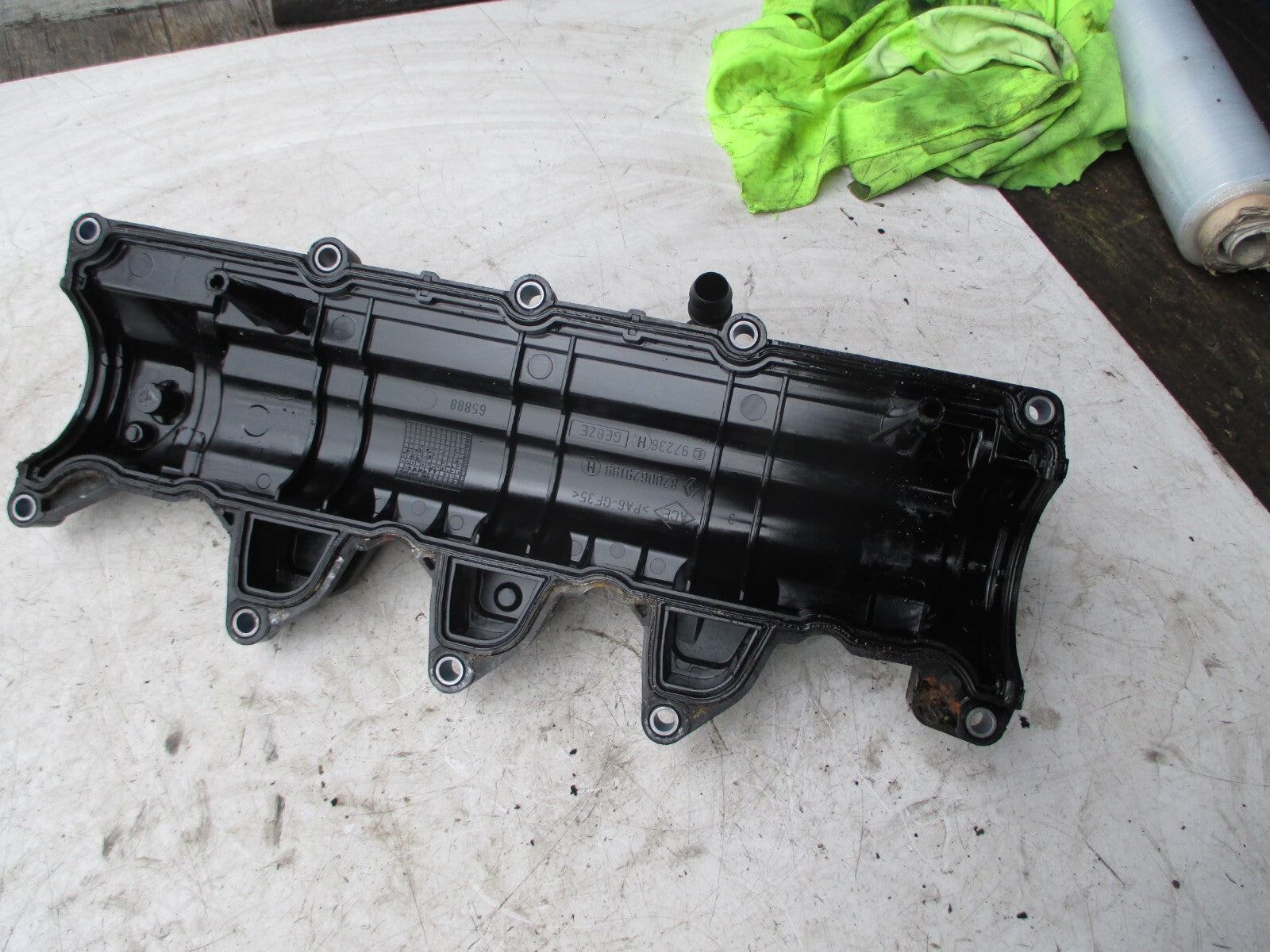 RENAULT CLIO MK4 2015 1.5 DIESEL TOP ENGINE ROCKER VALVE COVER 8200629199