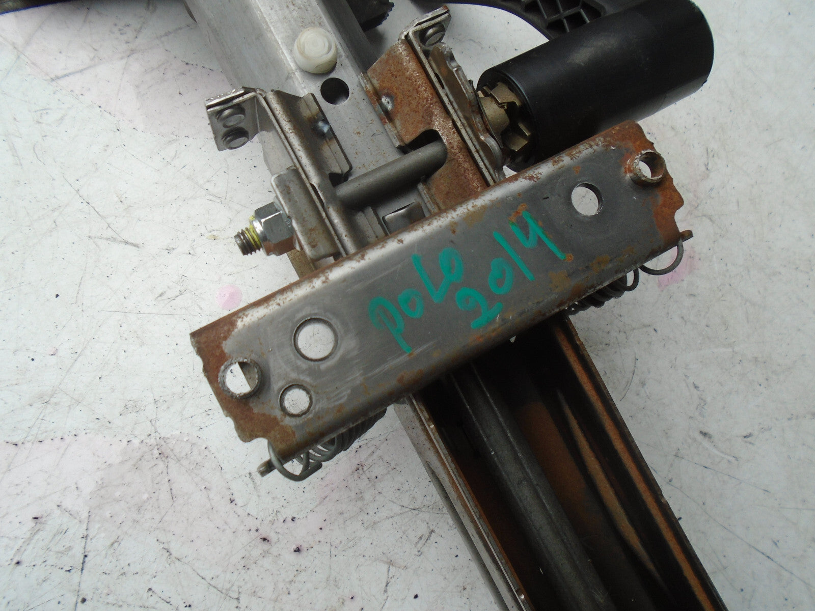 VW VOLKSWAGEN POLO 2014 MK5 ADJUSTABLE STEERING COLUMN
