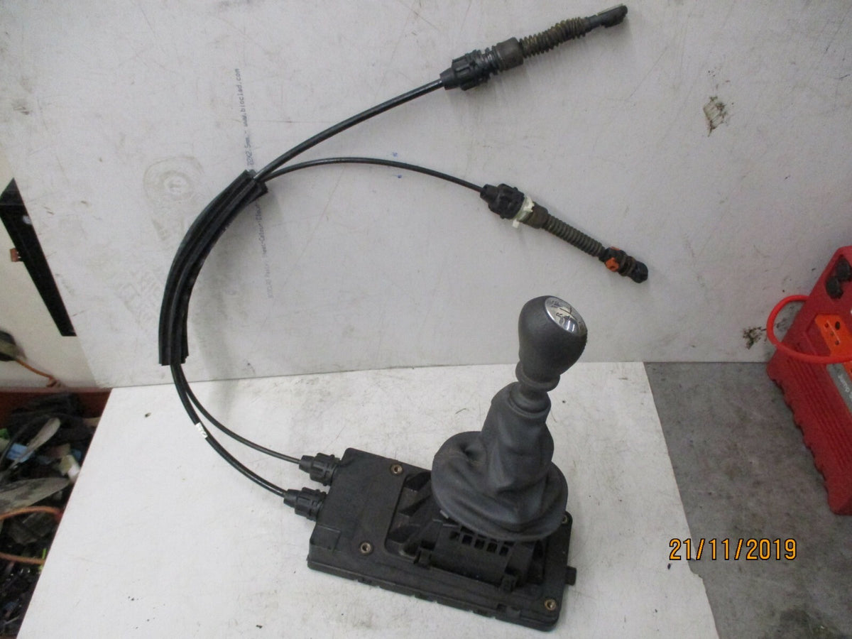 DACIA DUSTER 2017 MK1 1.2 TCE GEAR STICK SELECTOR LINKAGE CABLES 341080304RD