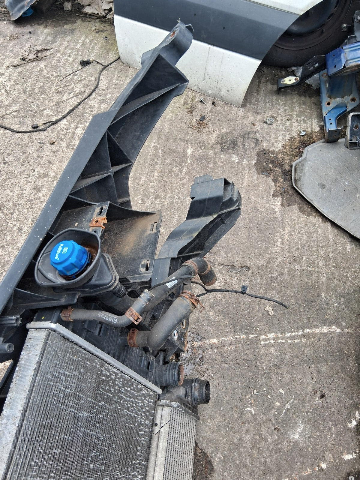 2016 MERCEDES SPRINTER W906 2.1 DIESEL FRONT PANEL RADPACK RADIATOR A9065000202