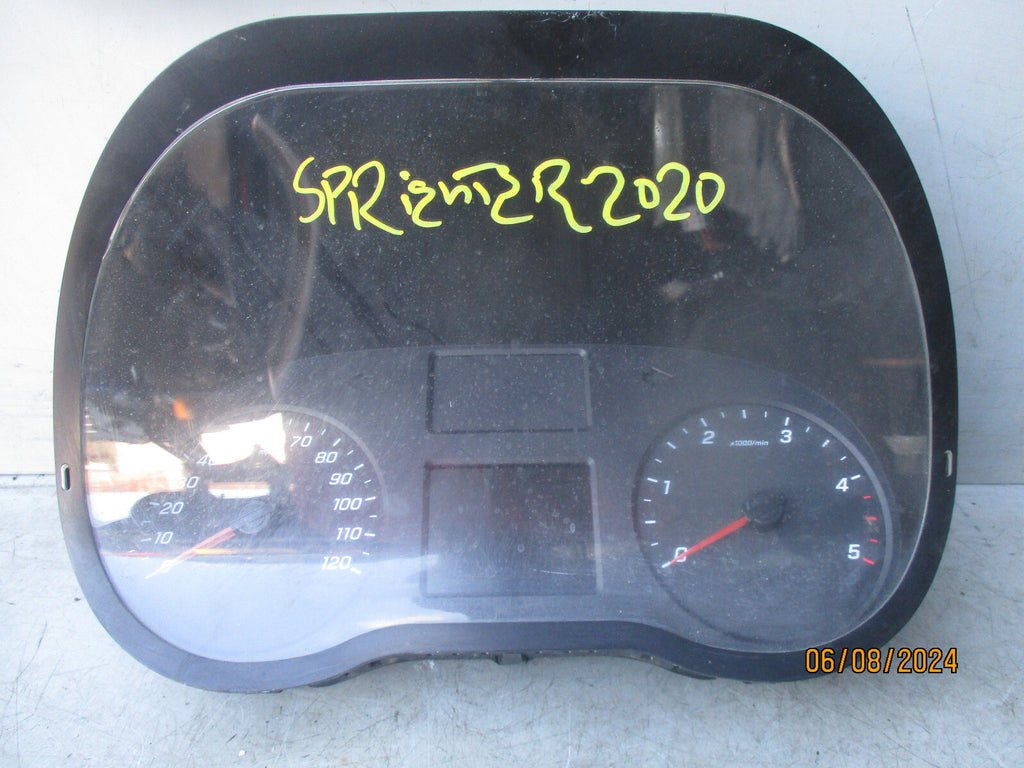 2020 MERCEDES BENZ 2.1 DIESEL SPRINTER SPEEDOMETER CLUSTER A9079002806