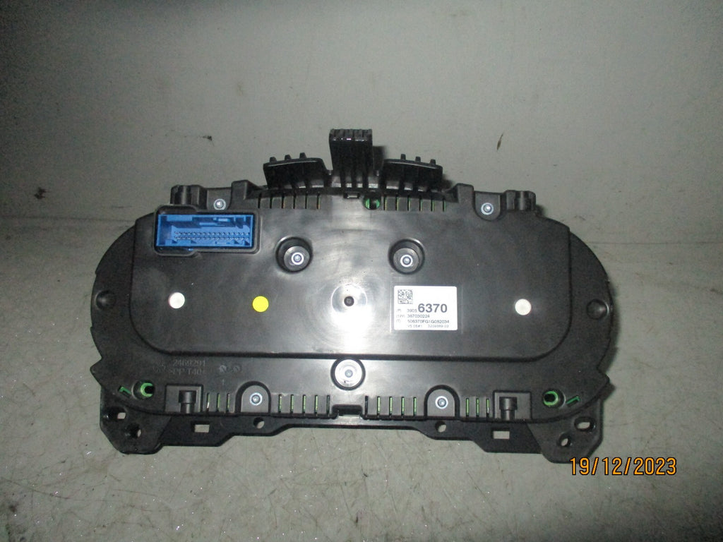 VAUXHALL CORSA E 2017 1.4 PETROL SPEEDO SPEEDOMETER INSTRUMENT CLUSTER 39056370