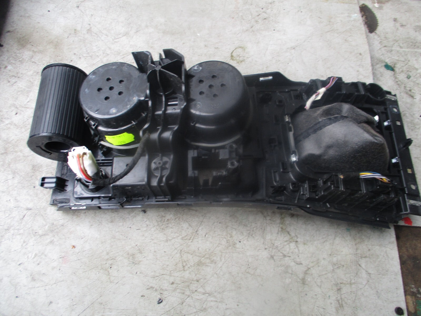2017 VW GOLF MK7 CENTRE CONSOLE CUP HOLDER 5G0862531