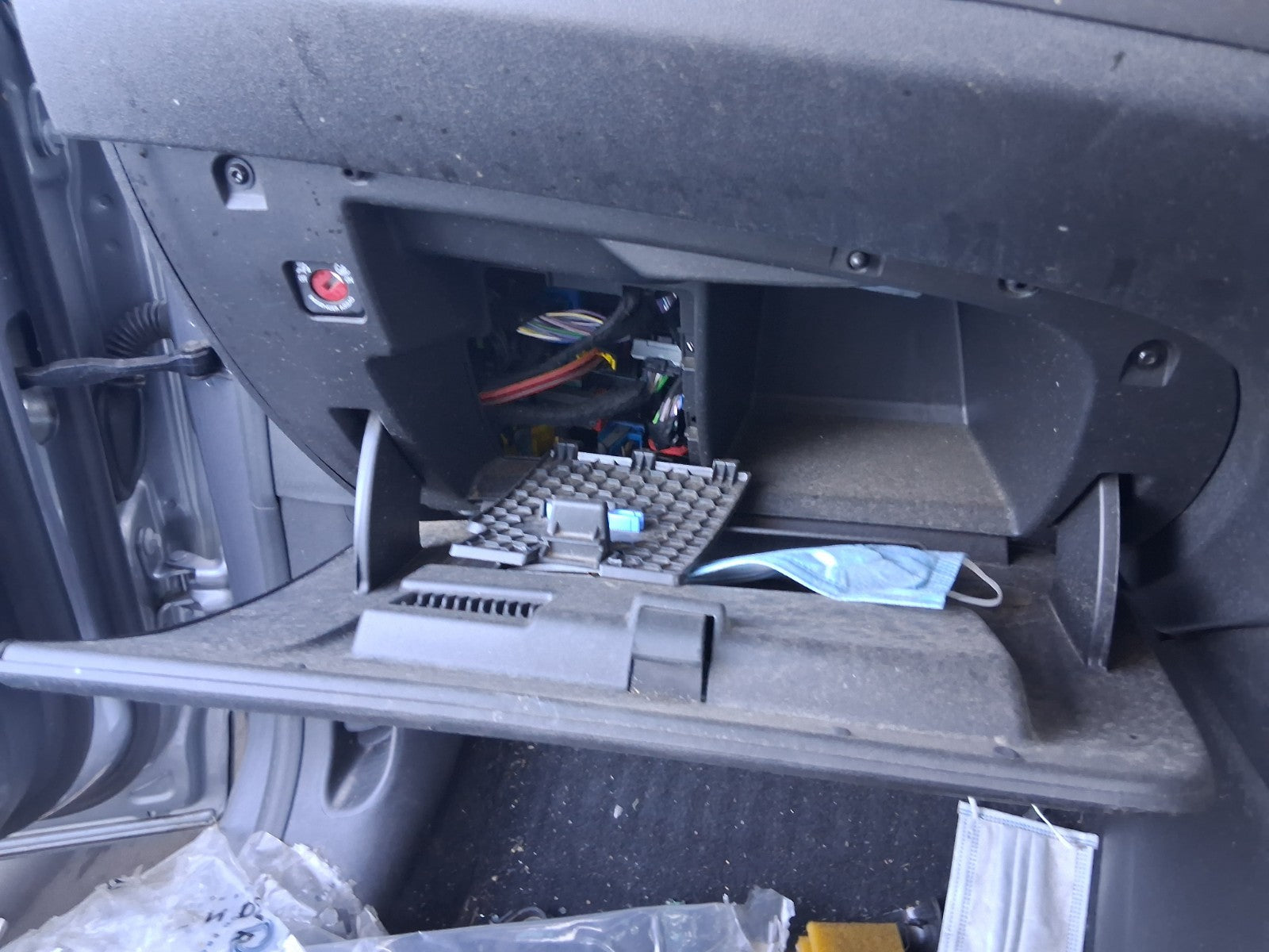 2022 VAUXHALL CROSSLAND DASHBOARD GLOVE BOX STORAGE COMPARTMENT