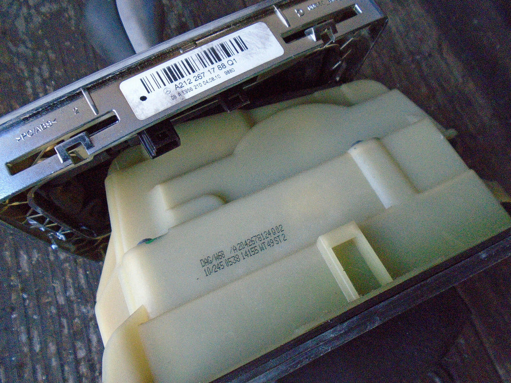 MERCEDES BENZ E CLASS W212 2010 AUTOMATIC GEARSTICK LEVER SELECTOR