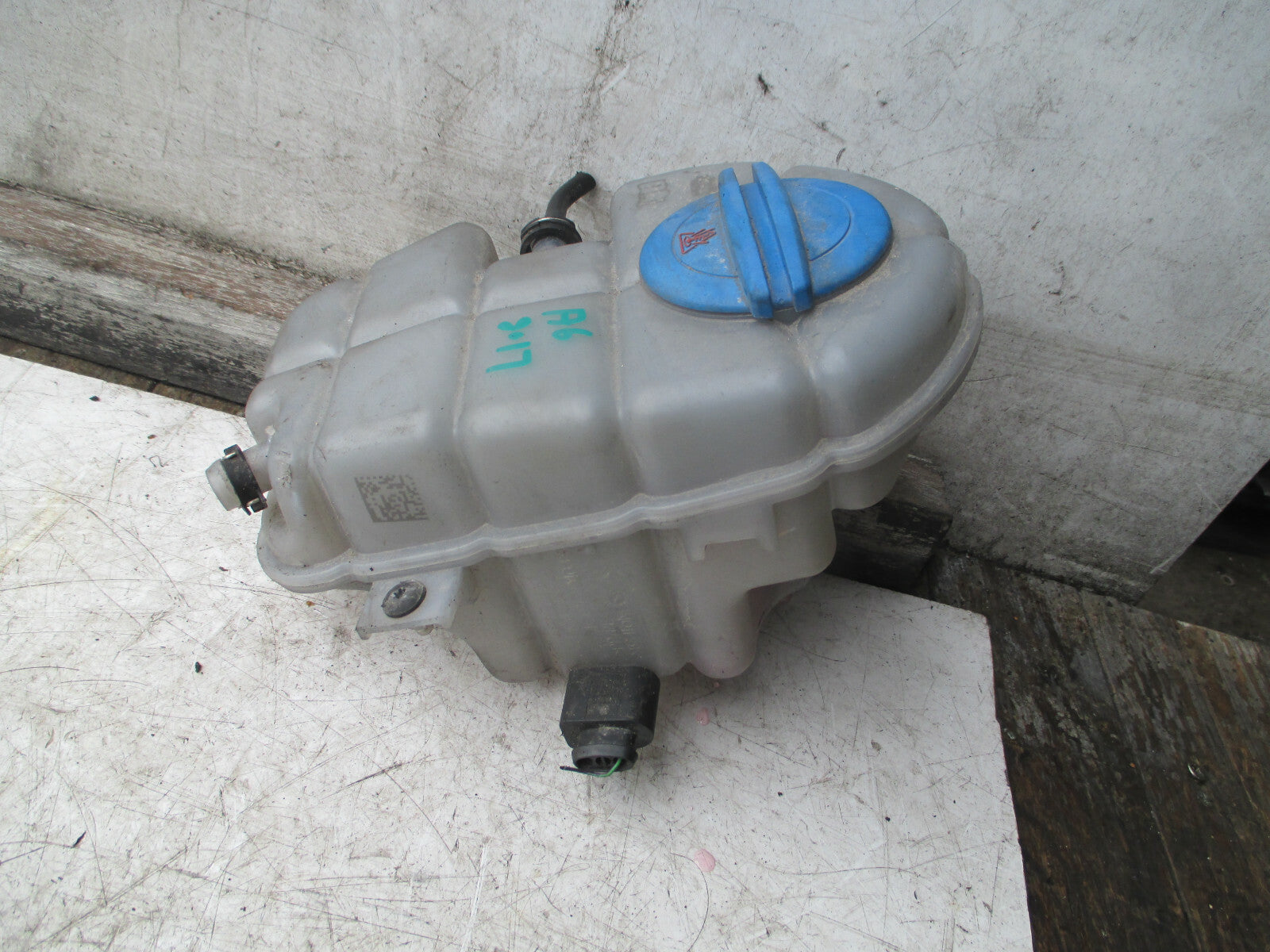 AUDI A6 2017 2.0 DIESEL COOLANT EXPANSION TANK BOTTLE 4G0121403R