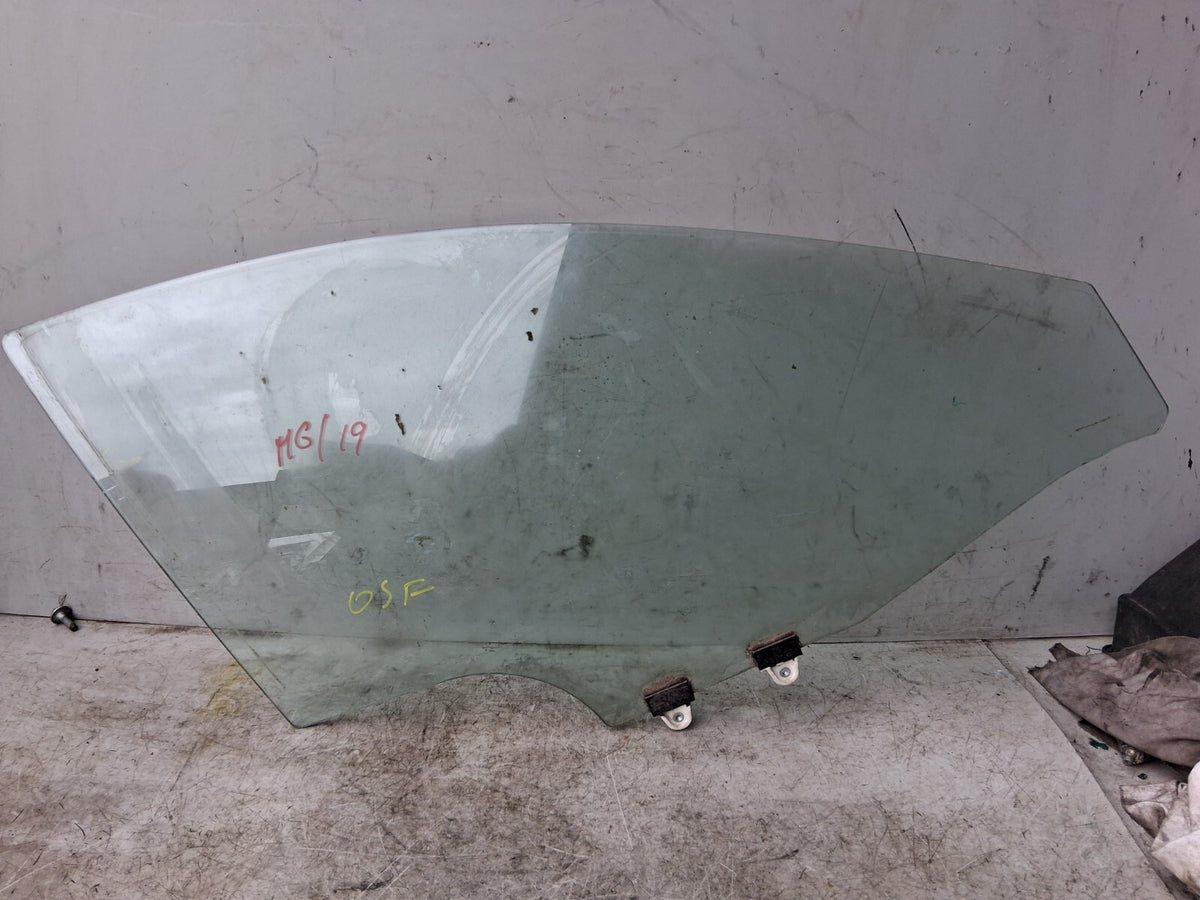 2019 MG ZS OSF DRIVER SIDE FRONT RIGHT WINDOW GLASS