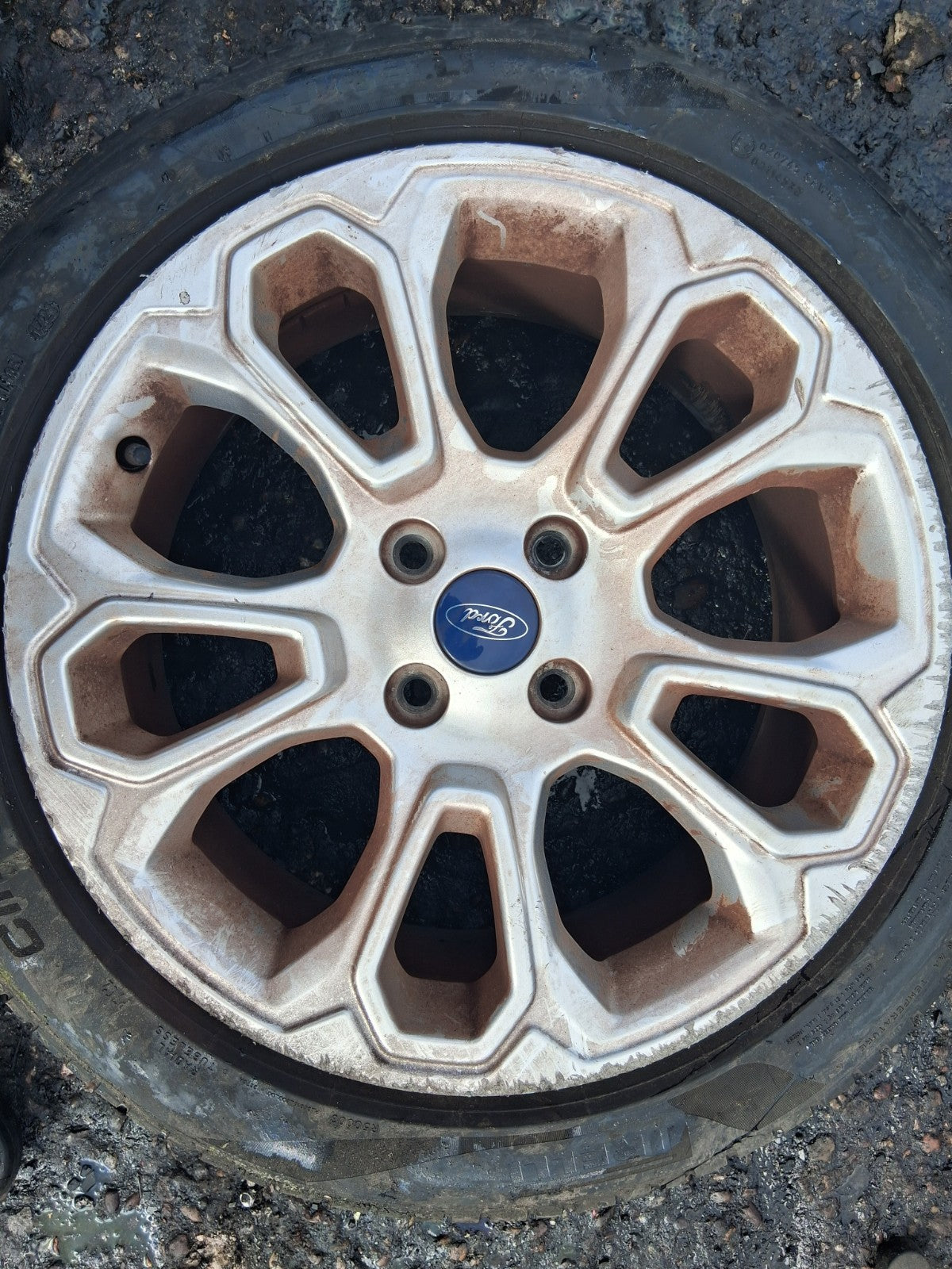 2021 FORD ECOSPORT MK2 17 INCH ALLOY WHEEL WITH TYRE 205/50R17